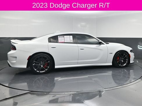 Used 2023 Dodge Charger R/T w/ Performance Handling Group image 4