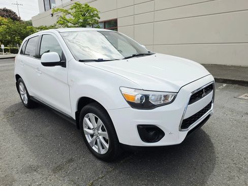 Used 2013 Mitsubishi Outlander Sport ES FWD image 7