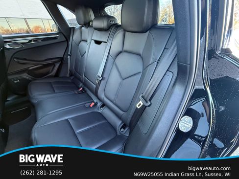 Used 2022 Porsche Macan w/ Premium Package Plus image 13