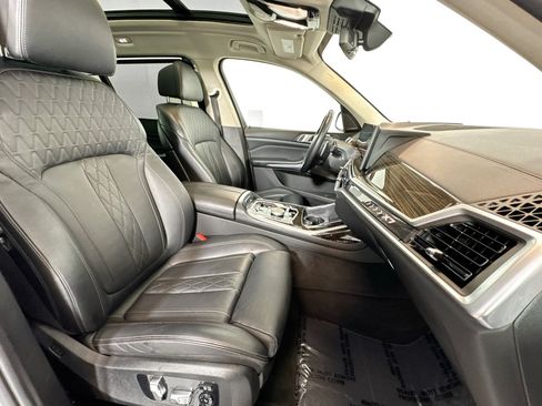 Used 2023 BMW X7 xDrive40i AWD/4WD image 31