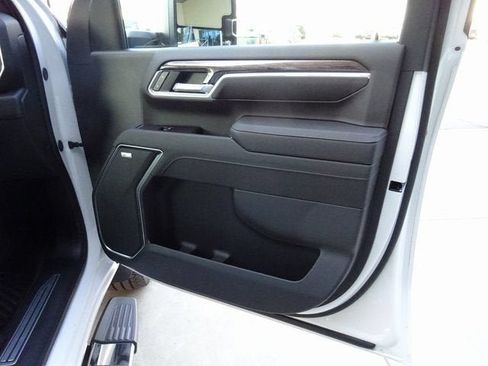 New 2026 Chevrolet Silverado 2500 LTZ w/ LTZ Premium Package AWD/4WD image 29