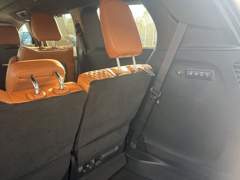 New 2026 Chrysler Pacifica Pinnacle image 9