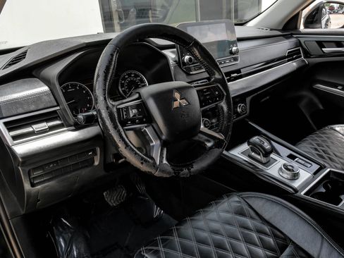 Used 2022 Mitsubishi Outlander SEL FWD image 4
