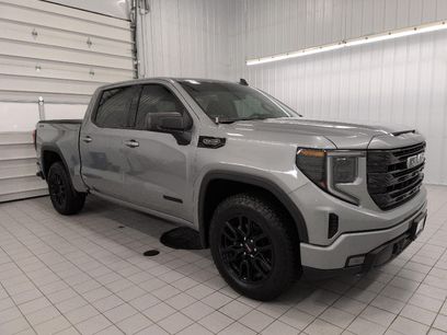 Used 2025 GMC Sierra 1500 Elevation
