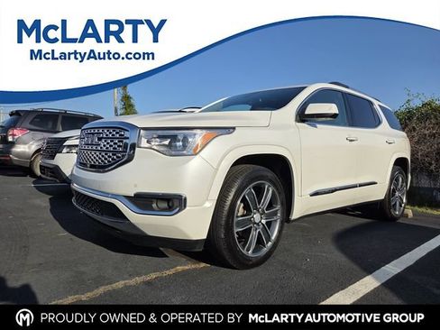 Used 2019 GMC Acadia Denali w/ Technology Package FWD image 1