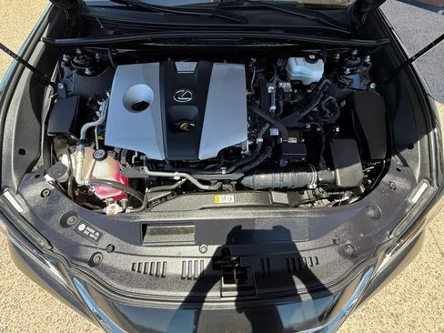 Used 2021 Lexus ES 300h Ultra Luxury w/ Accessory Package 2 FWD image 22