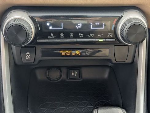 Used 2019 Toyota RAV4 LE image 19