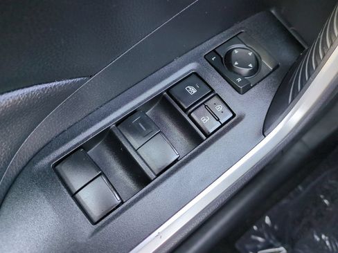 Used 2025 Toyota RAV4 LE AWD/4WD image 22