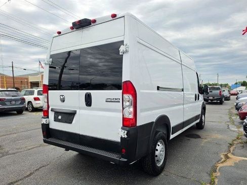 Used 2023 RAM ProMaster 2500 FWD image 4