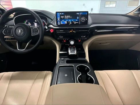 Used 2025 Acura MDX SH-AWD w/ Technology Package image 9