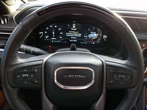 Used 2024 GMC Yukon Denali Ultimate image 21