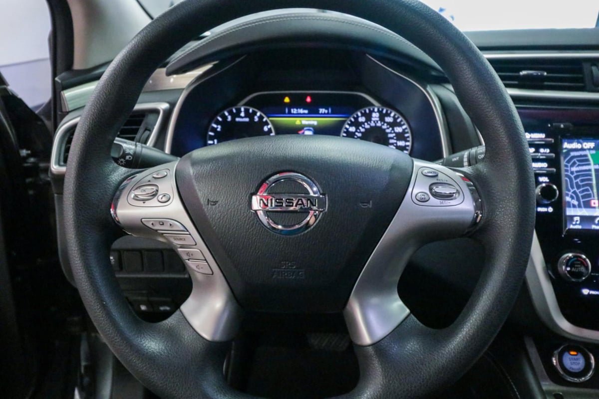 Used 2018 Nissan Murano S FWD image 17
