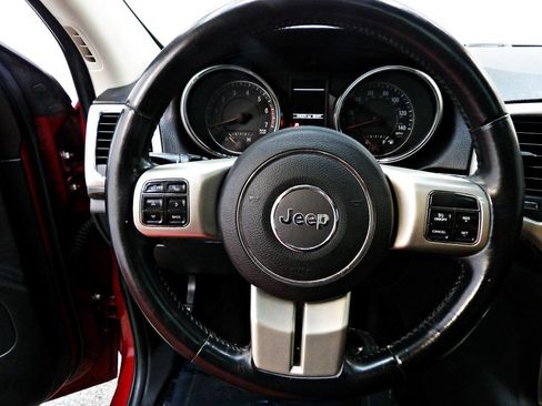 Used 2012 Jeep Grand Cherokee Laredo AWD/4WD image 18