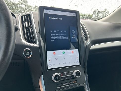 Used 2022 Ford Edge Titanium image 25