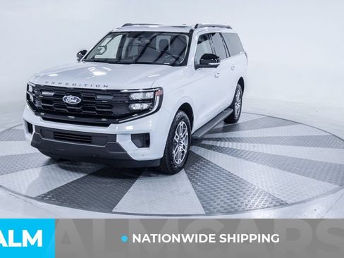 Used 2025 Ford Expedition Max Active AWD/4WD image 2