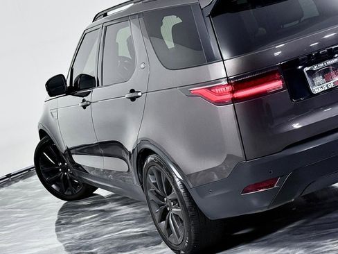 Used 2022 Land Rover Discovery S AWD/4WD image 13