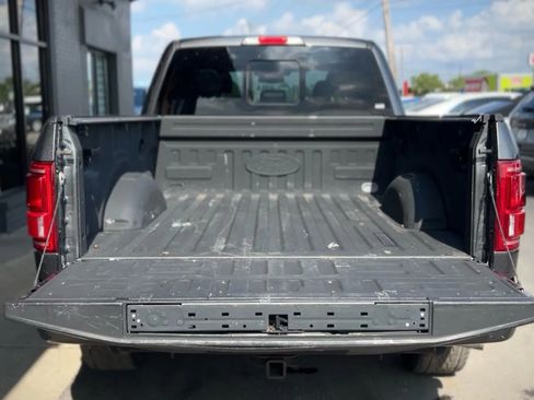 Used 2016 Ford F150 Platinum w/ Equipment Group 701A Luxury AWD/4WD image 5