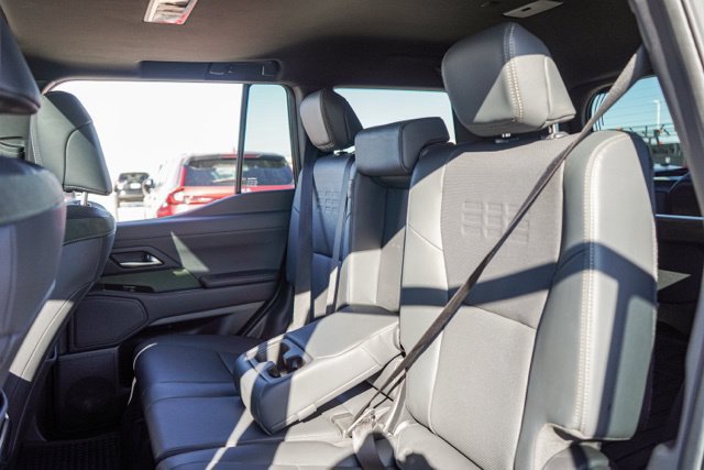 Used 2024 Lexus GX 550 AWD/4WD image 18