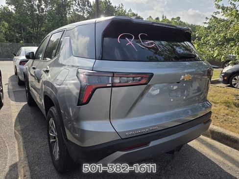 Used 2025 Chevrolet Equinox LT AWD/4WD image 2