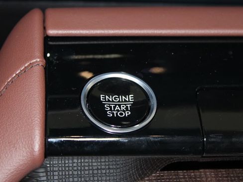 New 2025 Lincoln Navigator Reserve image 48