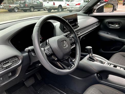 Used 2024 Honda HR-V Sport image 14