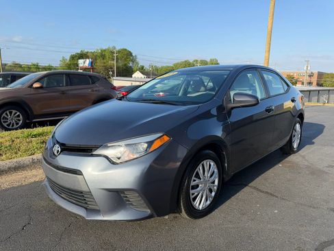 Used 2014 Toyota Corolla LE image 3