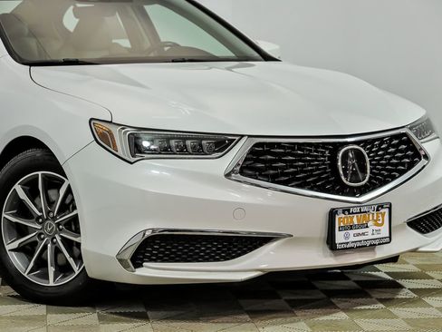 Used 2020 Acura TLX image 2