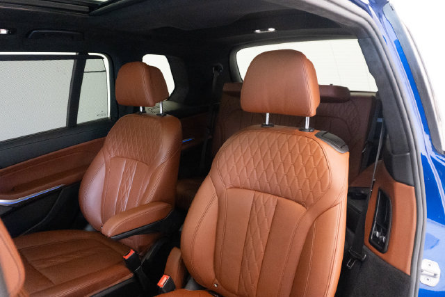 Used 2024 BMW X7 M60i w/ M Sport Professional Package AWD/4WD image 9