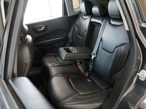 Used 2018 Jeep Compass Trailhawk w/ Leather Interior Group AWD/4WD image 45