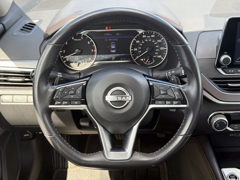 Used 2024 Nissan Altima 2.5 SR FWD image 32