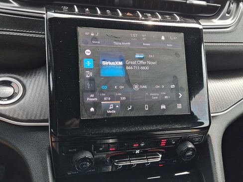 Used 2024 Jeep Grand Cherokee L Laredo image 17