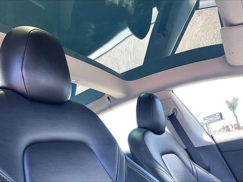 Used 2022 Tesla Model 3 Long Range AWD/4WD image 22