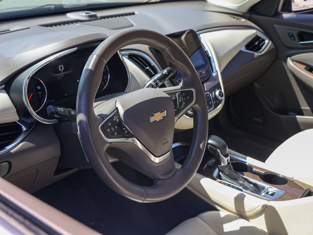 Used 2024 Chevrolet Malibu LT FWD image 15