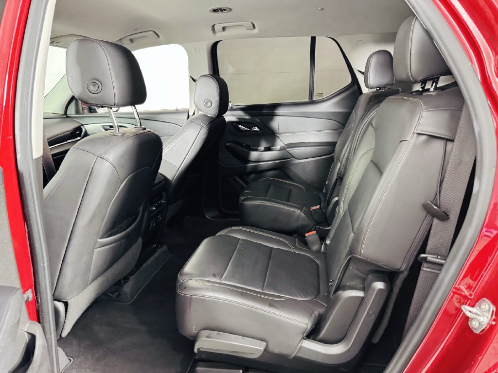 Used 2021 Chevrolet Traverse RS FWD image 24