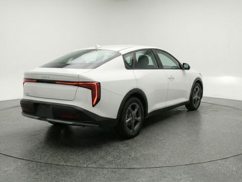 Used 2025 Kia K4 FWD image 9