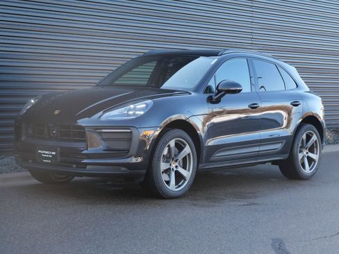 Certified 2026 Porsche Macan image 1
