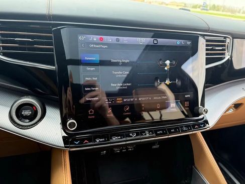 Used 2023 Jeep Grand Wagoneer Series III image 19