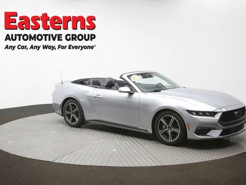 Used 2025 Ford Mustang Premium RWD image 45