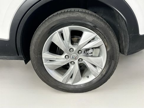 Used 2025 Buick Encore GX Preferred AWD/4WD image 11