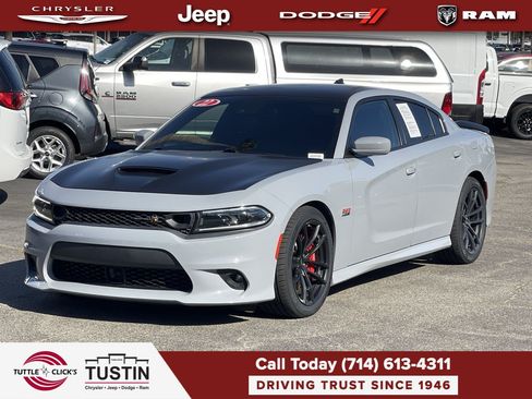 Used 2022 Dodge Charger Scat Pack w/ Dynamics Package RWD image 3
