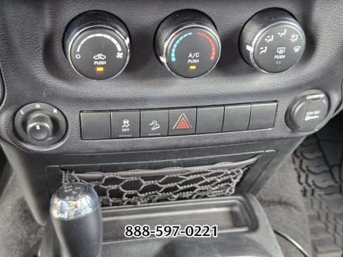 Used 2018 Jeep Wrangler Sport AWD/4WD image 26
