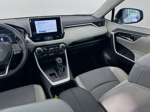 Certified 2025 Toyota RAV4 XLE Premium image 23