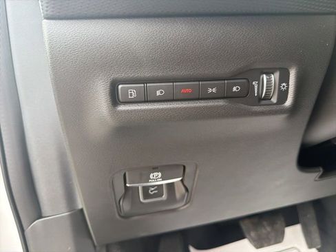 New 2026 Jeep Cherokee Overland w/ Advanced Pro Tech Group AWD/4WD image 11