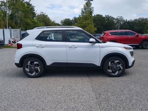 New 2026 Hyundai Venue SEL image 8