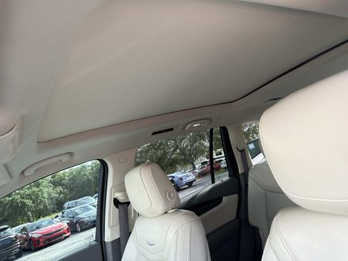 Used 2020 Cadillac XT6 Premium Luxury image 32