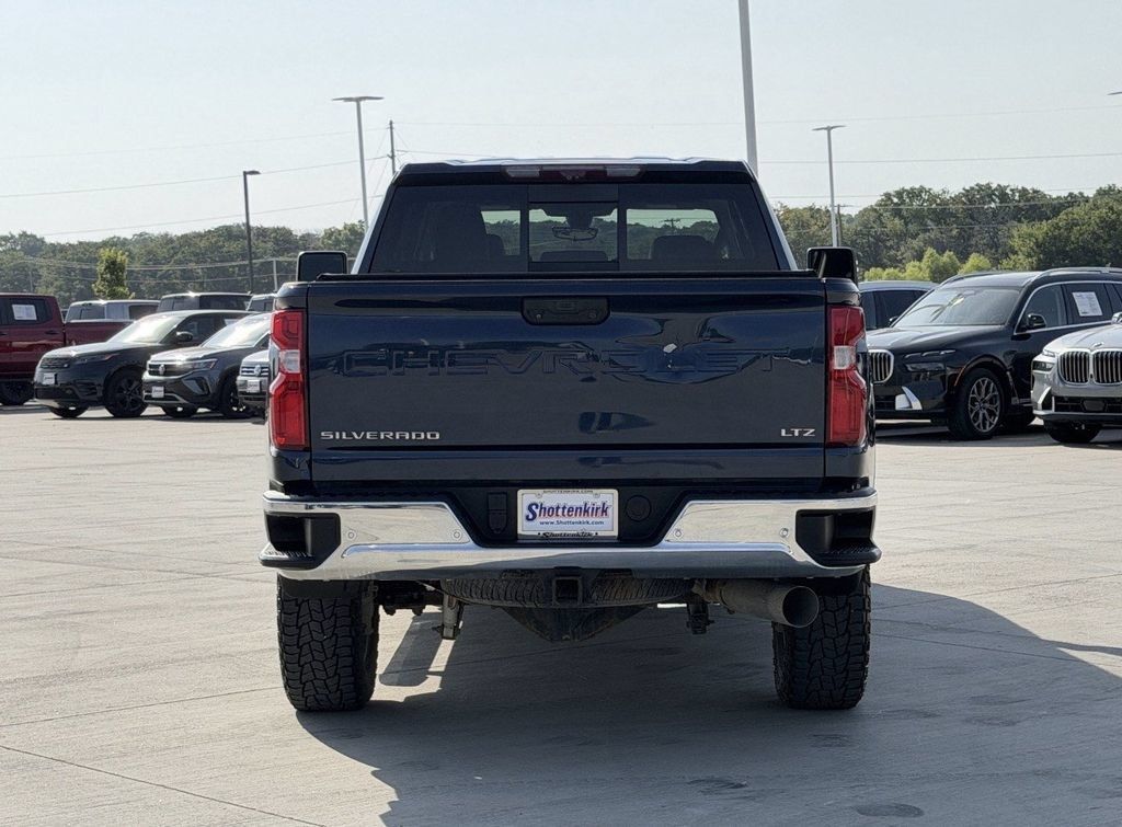 Used 2020 Chevrolet Silverado 2500 LTZ w/ LTZ Premium Package AWD/4WD image 24