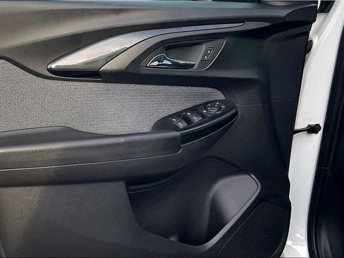 Used 2023 Chevrolet TrailBlazer LT w/ Convenience Package image 21