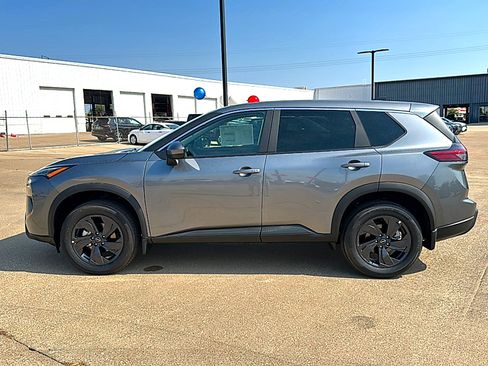New 2026 Nissan Rogue SV FWD image 3