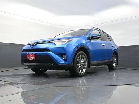 Used 2018 Toyota RAV4 Limited AWD/4WD image 33
