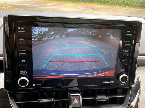 Used 2022 Toyota Corolla LE image 13